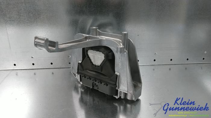 Used Engine mount Volkswagen E-Golf Price € 24,00 Margin scheme offered by Klein Gunnewiek Autodemontage & Motorentechniek