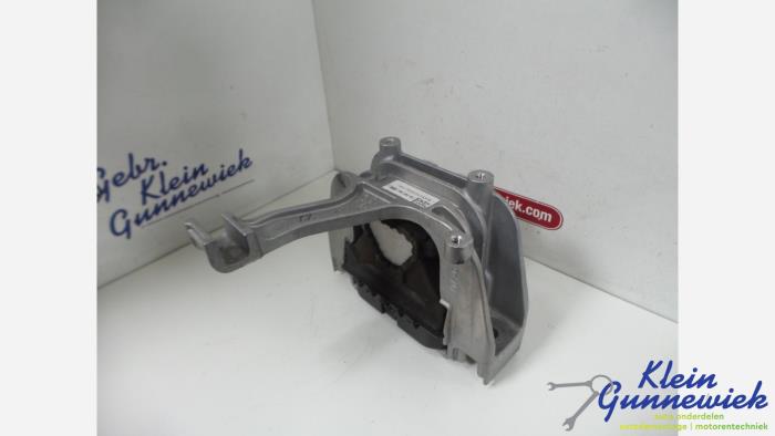 Used Engine mount Volkswagen E-Golf Price € 24,00 Margin scheme offered by Klein Gunnewiek Autodemontage & Motorentechniek