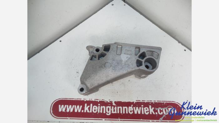 Used Engine mount Volkswagen Transporter Price € 27,00 Margin scheme offered by Klein Gunnewiek Autodemontage & Motorentechniek