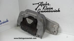 Usagé Support moteur Volkswagen Jetta Prix € 25,00 Règlement à la marge proposé par Gebr.Klein Gunnewiek Ho.BV