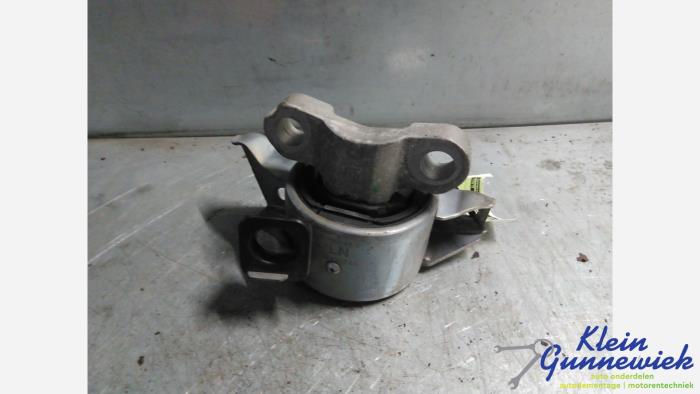 Used Engine mount Opel Corsa Price € 22,00 Margin scheme offered by Klein Gunnewiek Autodemontage & Motorentechniek