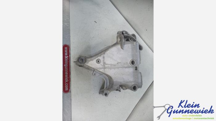 Usagé Support moteur Volkswagen Golf Prix € 26,00 Règlement à la marge proposé par Klein Gunnewiek Autodemontage & Motorentechniek