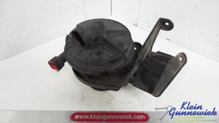 Begagnade Avgaspump Audi A4 Pris € 51,00 Marginaltabell erbjuds av Klein Gunnewiek Autodemontage & Motorentechniek