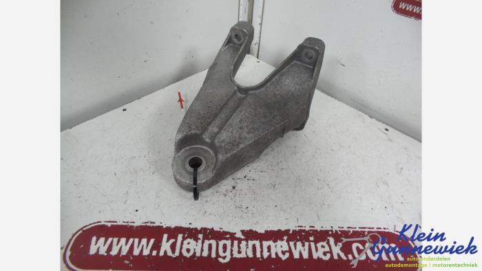 Used Engine mount Ford Transit Price € 20,00 Margin scheme offered by Klein Gunnewiek Autodemontage & Motorentechniek