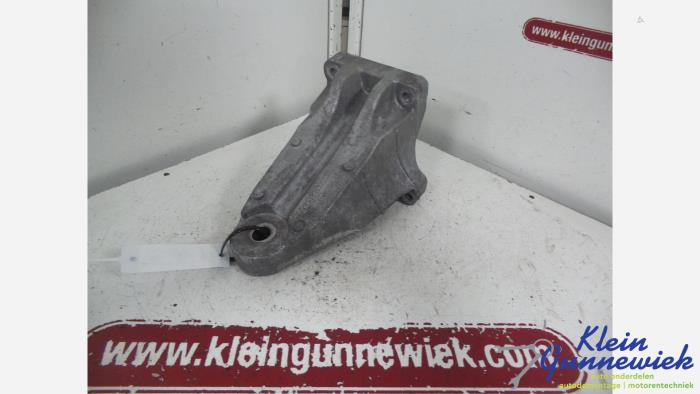 Used Engine mount Ford Transit Price € 20,00 Margin scheme offered by Klein Gunnewiek Autodemontage & Motorentechniek