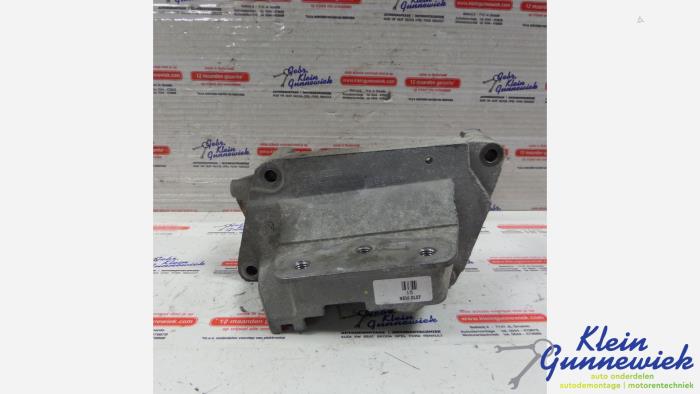 Used Engine mount Opel Corsa Price € 18,00 Margin scheme offered by Klein Gunnewiek Autodemontage & Motorentechniek