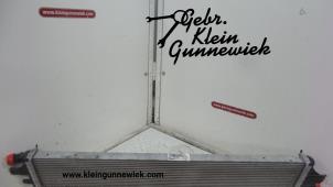 Gebrauchte Kühler Opel Movano Preis € 60,00 Margenregelung angeboten von Gebr.Klein Gunnewiek Ho.BV
