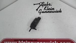 Gebrauchte Scheibensprüherpumpe vorne BMW 745 Preis € 20,00 Margenregelung angeboten von Gebr.Klein Gunnewiek Ho.BV