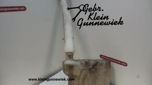 Used Windscreen washer pump Opel Movano Price € 20,00 Margin scheme offered by Gebr.Klein Gunnewiek Ho.BV