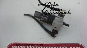 Gebrauchte Scheibensprüherpumpe vorne Opel Corsa Preis € 25,00 Margenregelung angeboten von Gebr.Klein Gunnewiek Ho.BV