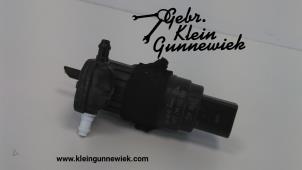 Gebrauchte Scheibensprüherpumpe vorne Skoda Roomster Preis € 15,00 Margenregelung angeboten von Gebr.Klein Gunnewiek Ho.BV