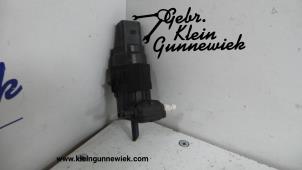 Used Windscreen washer pump Audi A8 Price € 15,00 Margin scheme offered by Gebr.Klein Gunnewiek Ho.BV