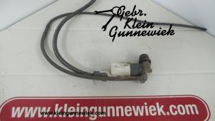 Used Windscreen washer pump Opel Vivaro Price € 20,00 Margin scheme offered by Gebr.Klein Gunnewiek Ho.BV