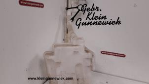 Usagé Réservoir lave-glace avant Volkswagen Scirocco Prix € 20,00 Règlement à la marge proposé par Gebr.Klein Gunnewiek Ho.BV