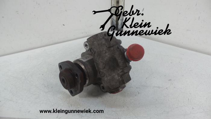 Power steering pump from a BMW X1 2014