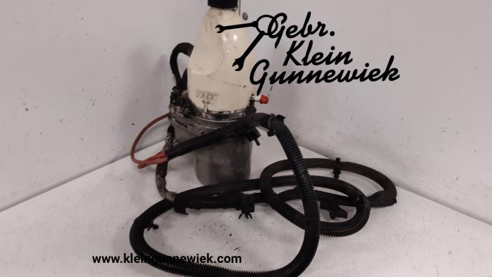 Power steering pump from a Opel Vectra 2008