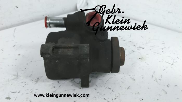 Power steering pump from a Volkswagen Kever 2008