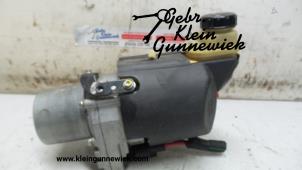 Used Power steering pump Renault Laguna Price € 395,00 Margin scheme offered by Gebr.Klein Gunnewiek Ho.BV