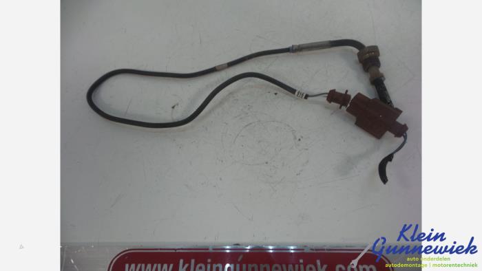Usagé Sensor température d’échappement Volkswagen Passat Prix € 18,00 Règlement à la marge proposé par Klein Gunnewiek Autodemontage & Motorentechniek