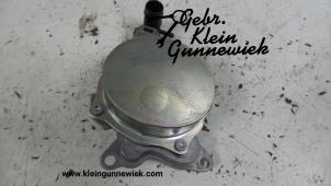 Used Vacuum pump (diesel) Opel Vivaro Price € 40,00 Margin scheme offered by Gebr.Klein Gunnewiek Ho.BV