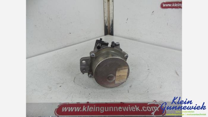 Vacuum pump