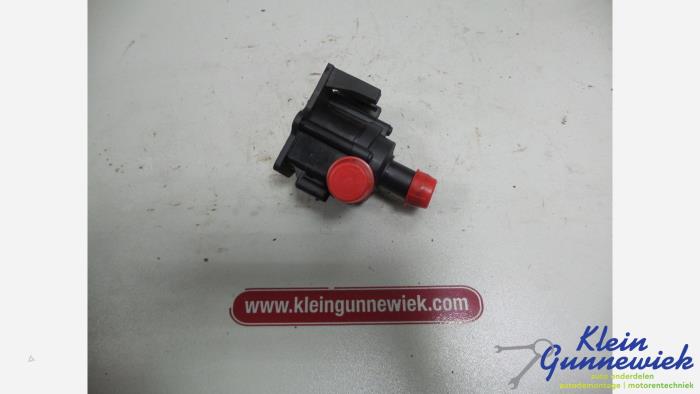 Begagnade Vattenpump Audi Q5 Pris € 45,00 Marginaltabell erbjuds av Klein Gunnewiek Autodemontage & Motorentechniek