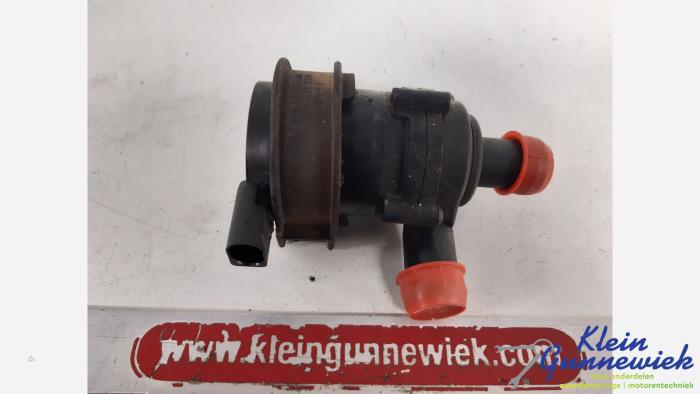 Begagnade Vattenpump Porsche Panamera Pris € 18,00 Marginaltabell erbjuds av Klein Gunnewiek Autodemontage & Motorentechniek