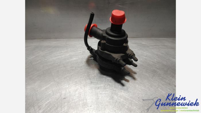 Begagnade Vattenpump Audi Q7 Pris € 18,00 Marginaltabell erbjuds av Klein Gunnewiek Autodemontage & Motorentechniek