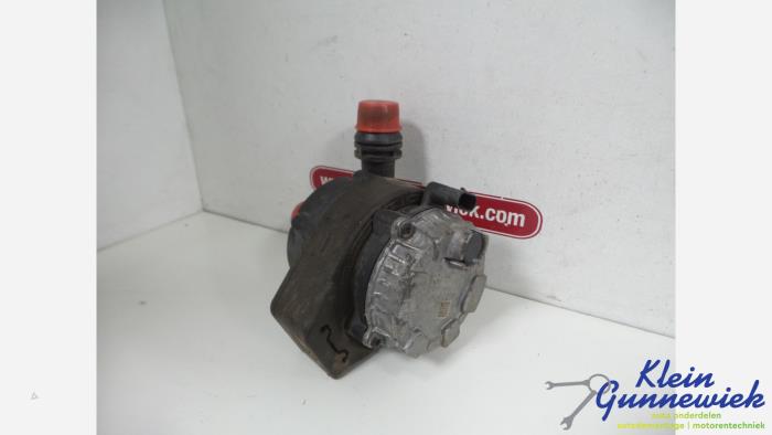Begagnade Vattenpump BMW 3-Serie Pris € 62,00 Marginaltabell erbjuds av Klein Gunnewiek Autodemontage & Motorentechniek