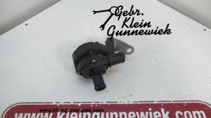 Używane Pompa wodna Skoda Superb Cena € 45,00 Procedura marży oferowane przez Gebr.Klein Gunnewiek Ho.BV