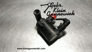 Używane Pompa wodna Volkswagen Touareg Cena € 75,00 Procedura marży oferowane przez Gebr.Klein Gunnewiek Ho.BV