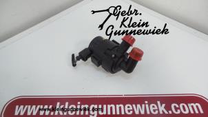 Usagé Pompe à eau Volkswagen Transporter Prix € 75,00 Règlement à la marge proposé par Gebr.Klein Gunnewiek Ho.BV