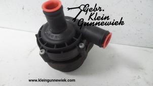 Usagé Pompe à eau Volkswagen Crafter Prix € 65,00 Règlement à la marge proposé par Gebr.Klein Gunnewiek Ho.BV