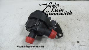 Usagé Pompe à eau Volkswagen Passat Prix € 45,00 Règlement à la marge proposé par Gebr.Klein Gunnewiek Ho.BV