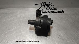 Usagé Pompe à eau Volkswagen Crafter Prix € 30,00 Règlement à la marge proposé par Gebr.Klein Gunnewiek Ho.BV