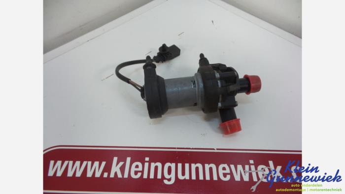 Begagnade Vattenpump Volkswagen Phaeton Pris € 44,00 Marginaltabell erbjuds av Klein Gunnewiek Autodemontage & Motorentechniek