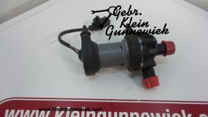 Usados Bomba de agua Volkswagen Phaeton Precio € 60,00 Norma de margen ofrecido por Gebr.Klein Gunnewiek Ho.BV