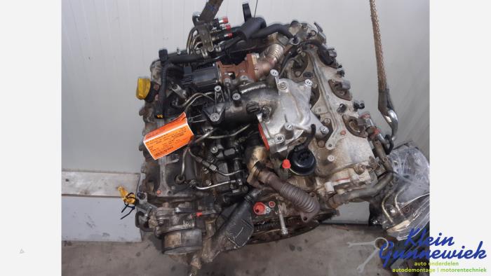 Motor van een Opel Signum 2006