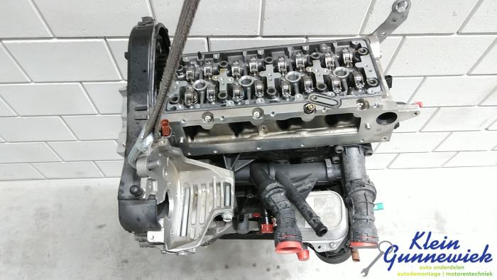 Engine Volkswagen Caddy - 04L100090F DFSB