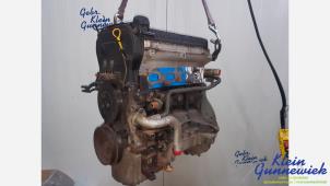 Motor van een Kia Rio 2003