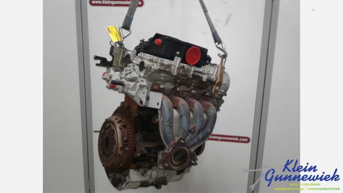 Motor van een Renault Laguna 2004