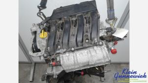 Motor van een Renault Laguna 2004
