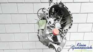 Używane Skrzynia biegów Ford Kuga Cena € 790,00 Procedura marży oferowane przez Klein Gunnewiek Autodemontage & Motorentechniek