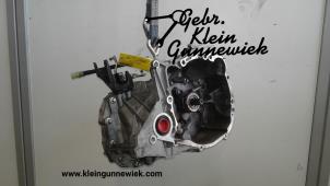 Used Gearbox Renault Clio Price € 250,00 Margin scheme offered by Gebr.Klein Gunnewiek Ho.BV