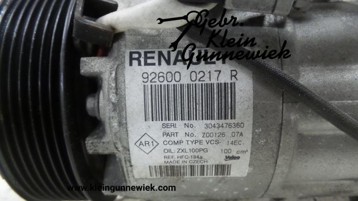 Air conditioning pump from a Renault Clio 2013