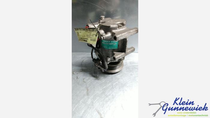 Usagé Compresseur de clim Ford KA Prix € 33,00 Règlement à la marge proposé par Klein Gunnewiek Autodemontage & Motorentechniek