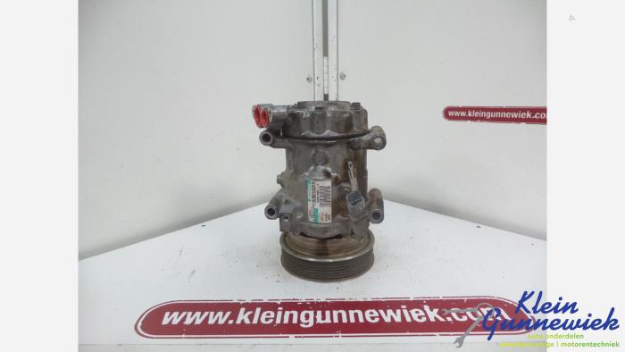 Usagé Compresseur de clim Renault Twingo Prix € 35,00 Règlement à la marge proposé par Klein Gunnewiek Autodemontage & Motorentechniek