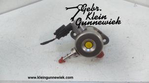 Usagé Pompe carburant mécanique Kia Optima Prix € 350,00 Règlement à la marge proposé par Gebr.Klein Gunnewiek Ho.BV