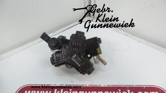 Mechanical fuel pump Opel Corsa - 55206489 263A2000 BOSCH