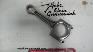 Used Connecting rod Ford Focus Price € 75,00 Margin scheme offered by Gebr.Klein Gunnewiek Ho.BV